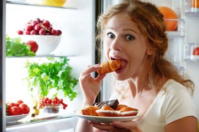 woman-craving-sugar-720x480